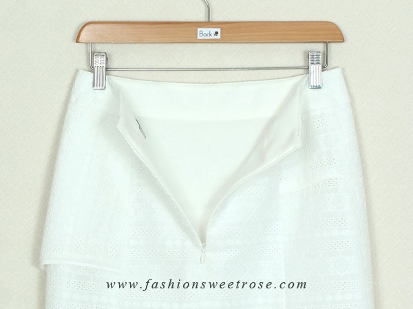 SK-358 กระโปรงทรงเอ ผ้าลูกไม้คอตต้อนญี่ปุ่นสีขาว แต่งกุ้นระบายด้วยผ้าสีขาว