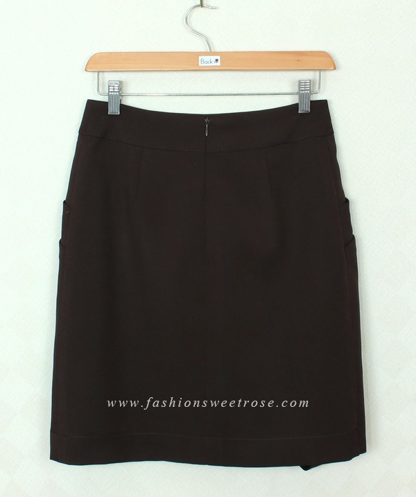 SK-364 กระโปรงทรงสอบ ผ้าไหมอิตาลีสีน้ำตาลเข้ม ด้านหน้ากระโปรงจับจีบทวิช