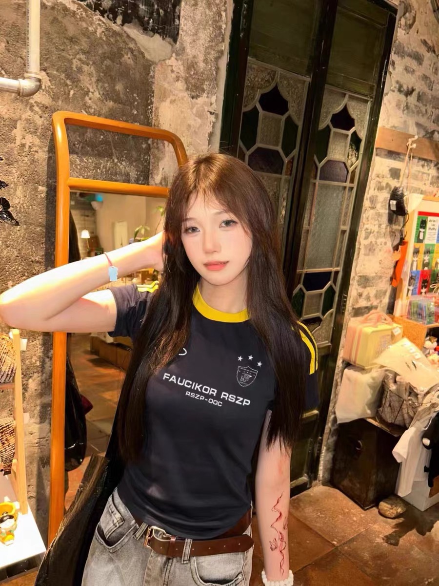 Rock more street tee เสื้อยืดแขนสั้นกุ้นขอบ