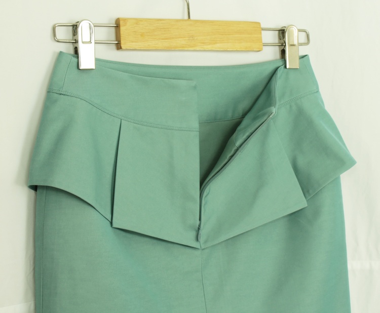 กระโปรงแฟชั่น&ทำงาน ทรงสอบ ผ้าคอตต้อนญี่ปุ่นผสมโพลีเอสเตอร์สีเขียวอมฟ้า / SK-132