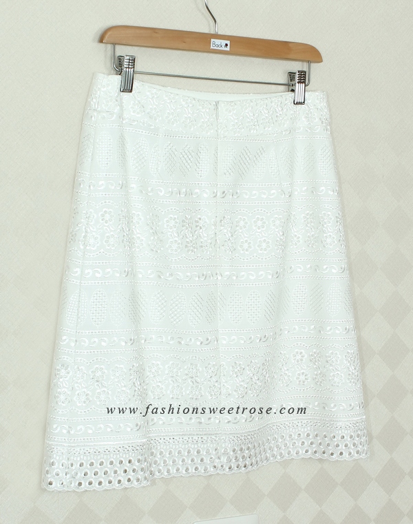 SK-331 กระโปรงทรงเอ ผ้าลูกไม้สีขาว ชายกระโปรงเป็นเชิงลูกไม้