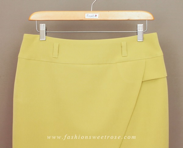 SK-442 กระโปรงทรงสอบ ผ้า Double Twist สีเขียว