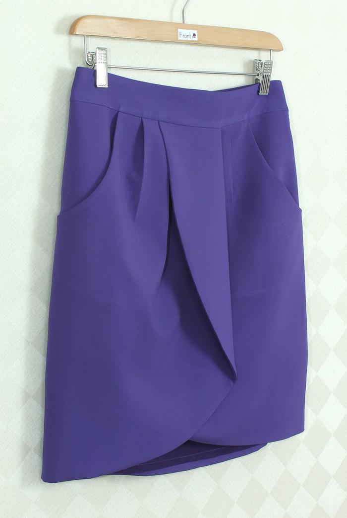 SK-268 กระโปรงทรงเอ ผ้าไหมอิตาลีสีม่วง เป็นกระโปรงป้ายมีกระเป๋าล้วง 2 ข้าง