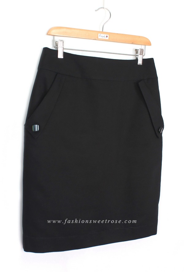 SK-466 กระโปรงทรงสอบ ผ้า OTTO-MAN สีดำ แต่งด้วยกระดุมหรู