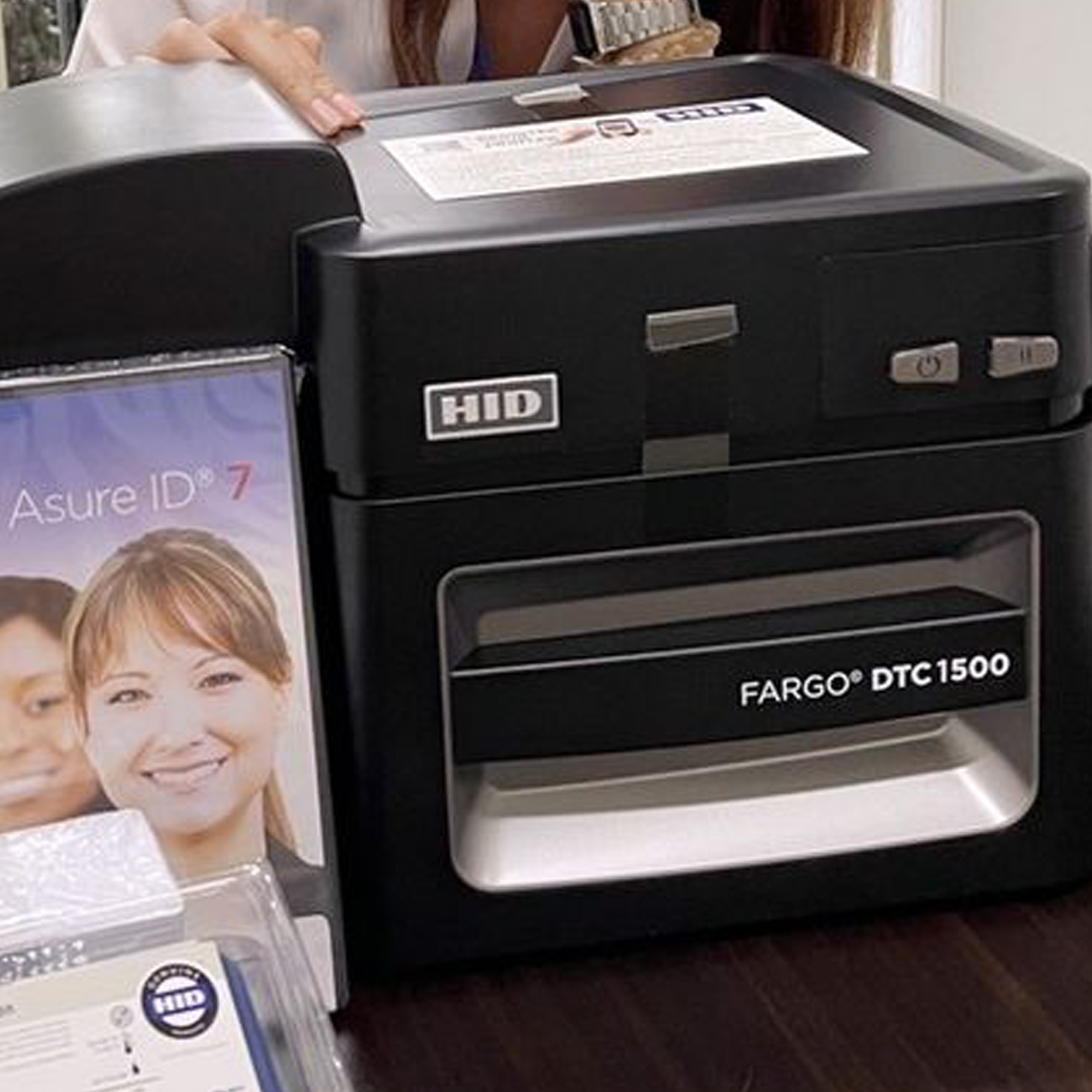 HID Fargo DTC1500 เครื่องพิมพ์บัตรพลาสติก เครื่องพิมพ์บัตรพนักงาน Plastic card PVC printer Dual side พิมพ์สองหน้าอัตโนมัติ