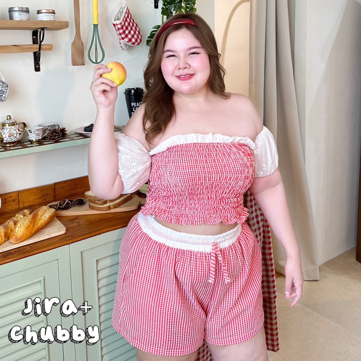 J023 ชุดเซ็ท สาวอวบ เสื้อเกาะอก มาพร้อมกางเกงขาสั้น อกได้ถึง48นิ้ว