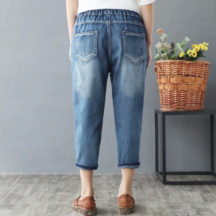 JPNT-007 กางเกงยีนส์ขายาว 5 ส่วน ปักลายดอกไม้เป็นกลุ่ม เอวยางยืด เนื้อผ้านิ่มไม่หนา