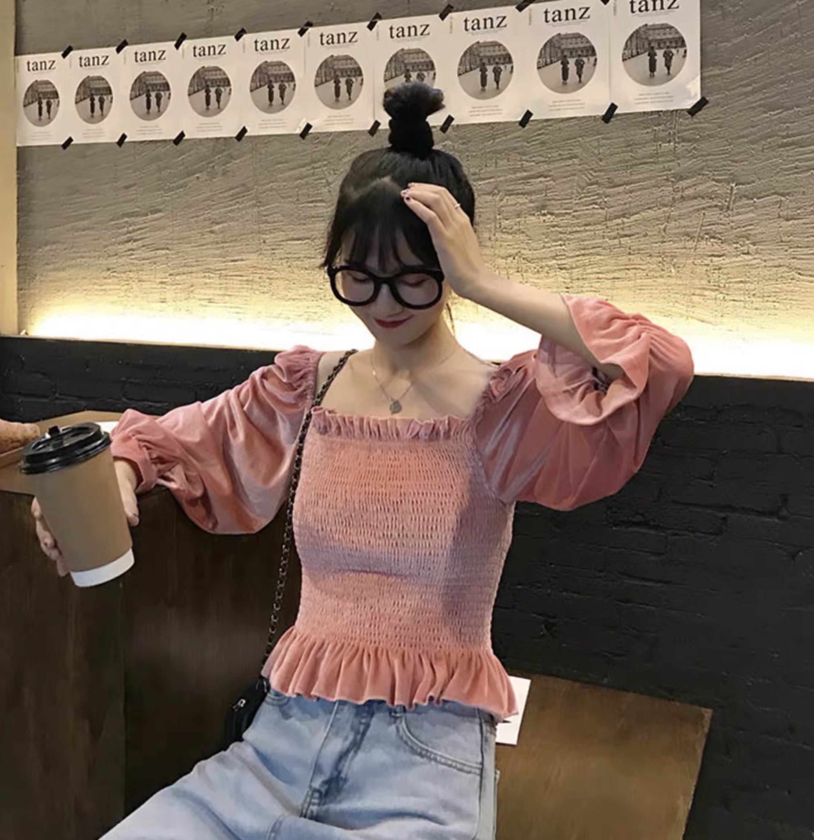 Velvet blouse เสื้อเบาส์กำมะหยี่