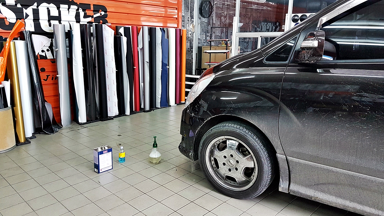 HYUNDAI H-1 DELUXE รถคุณดุล คันที่ 2 [ เบาะ + คอนโซล + ช่วงล่าง + แดมป์ + กุหลังคา + พรม + ล้อ + ประตูท้ายไฟฟ้า ] - นข 1515