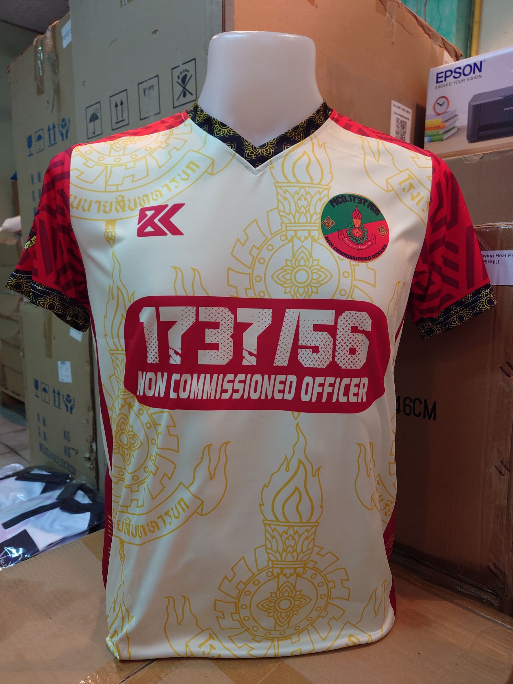 รับผลิตเสื้อกีฬาพิมพ์ลาย คอวี