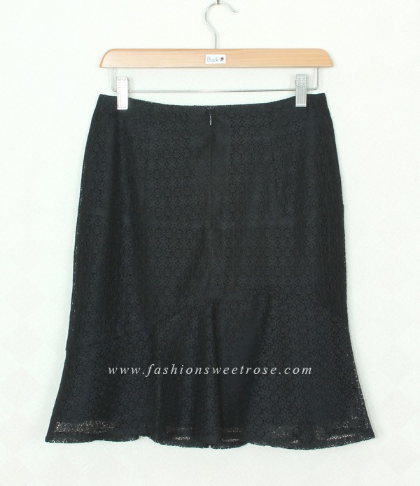 SK-356 กระโปรงแฟชั่น กระโปรงทำงาน กระโปรงทรงย้วย ผ้าลูกไม้เนื้อนิ่มสีดำ ด้านบนออกแบบตัดต่อเข้ารูป