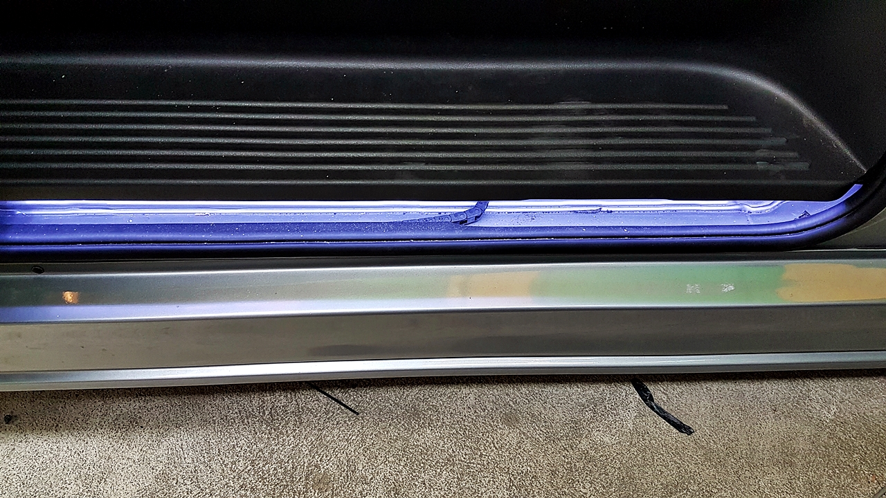 HYUNDAI H-1 TOURING 2016 [ เครื่องเสียง Pioneer + เบาะ + ชุดแต่งรอบคัน + push start + สปอยเลอร์ + ประตูไฟฟ้า ] {ง0990}