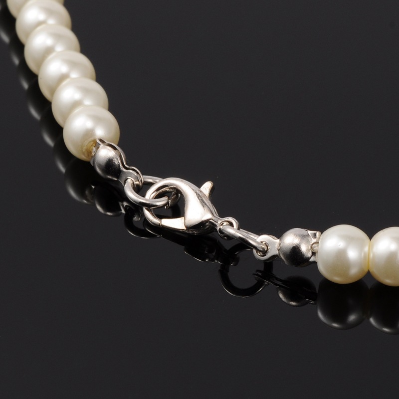 สร้อยคอมุกแก้วพร้อมลูกปัดคั่นทองเหลือง Rhinestone ต่อด้วยก้ามปูPlatinum ขนาด 17 นิ้ว 1 เส้น