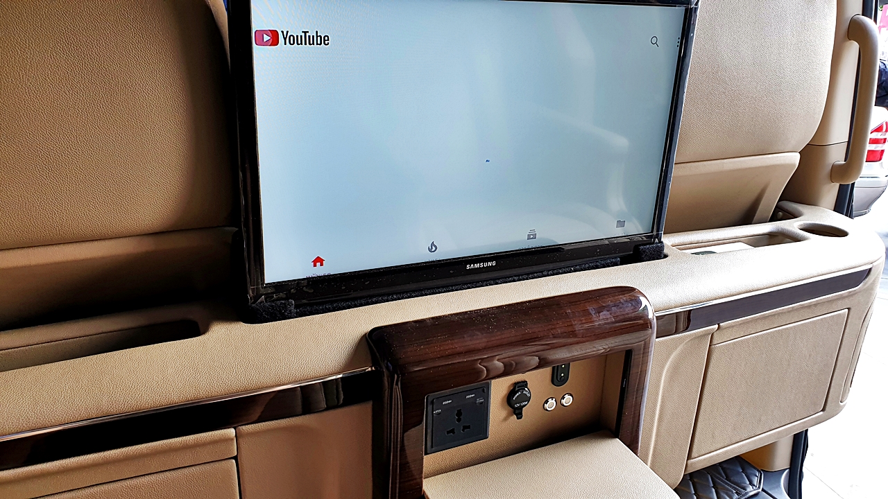 HYUNDAI H-1 ELITE 2019 ลูกค้าเขตกรุงเทพ [เบาะVIP,เบาะท้ายหนัง,เคาเตอร์,พรม]-ฐ2960