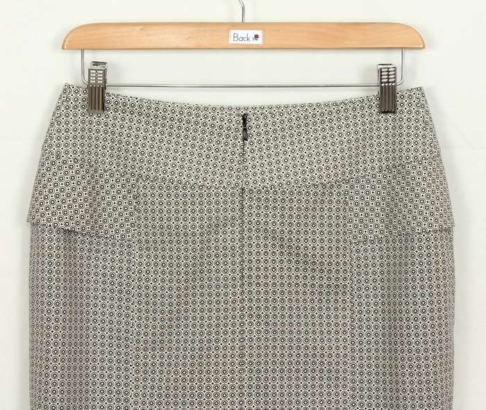 SK-217 กระโปรงแฟชั่น&ทำงาน ทรงสอบ ผ้าคอตต้อนญี่ปุ่นกราฟฟิกลายวงกลมเล็กโทนดำ-ขาว