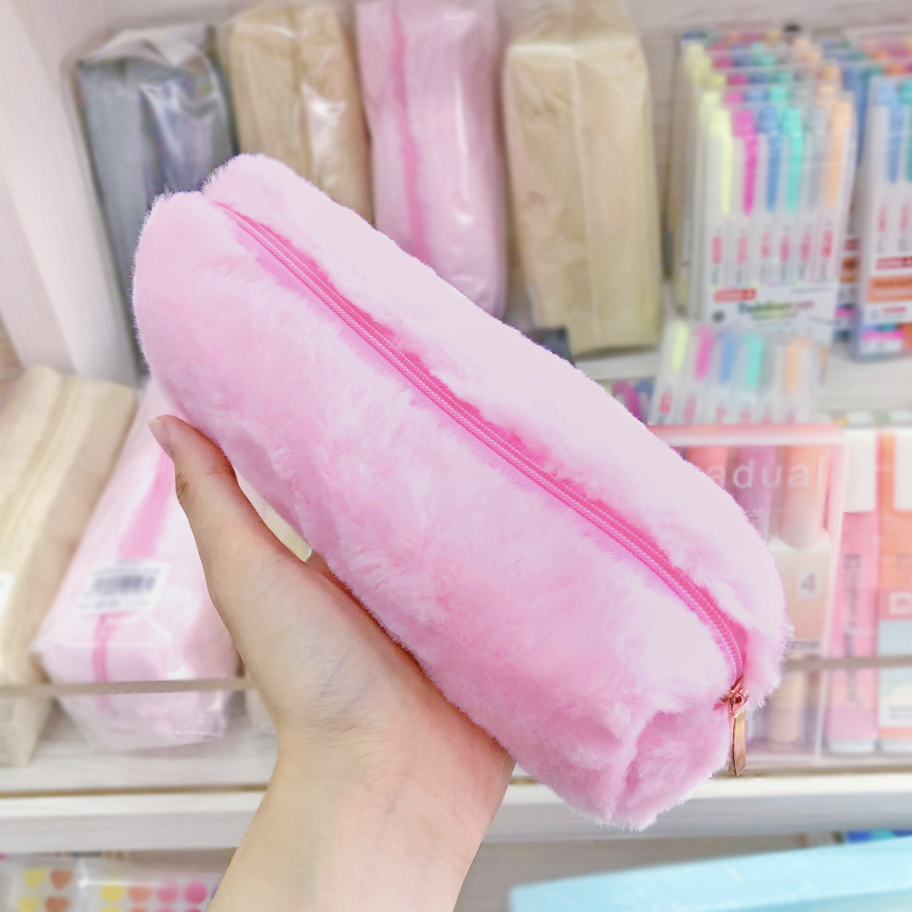 กระเป๋าดินสอ ขนนุ่มฟู กระเป๋าดินสอน่ารัก สีพื้น รุ่น H350 LUCK BOBO