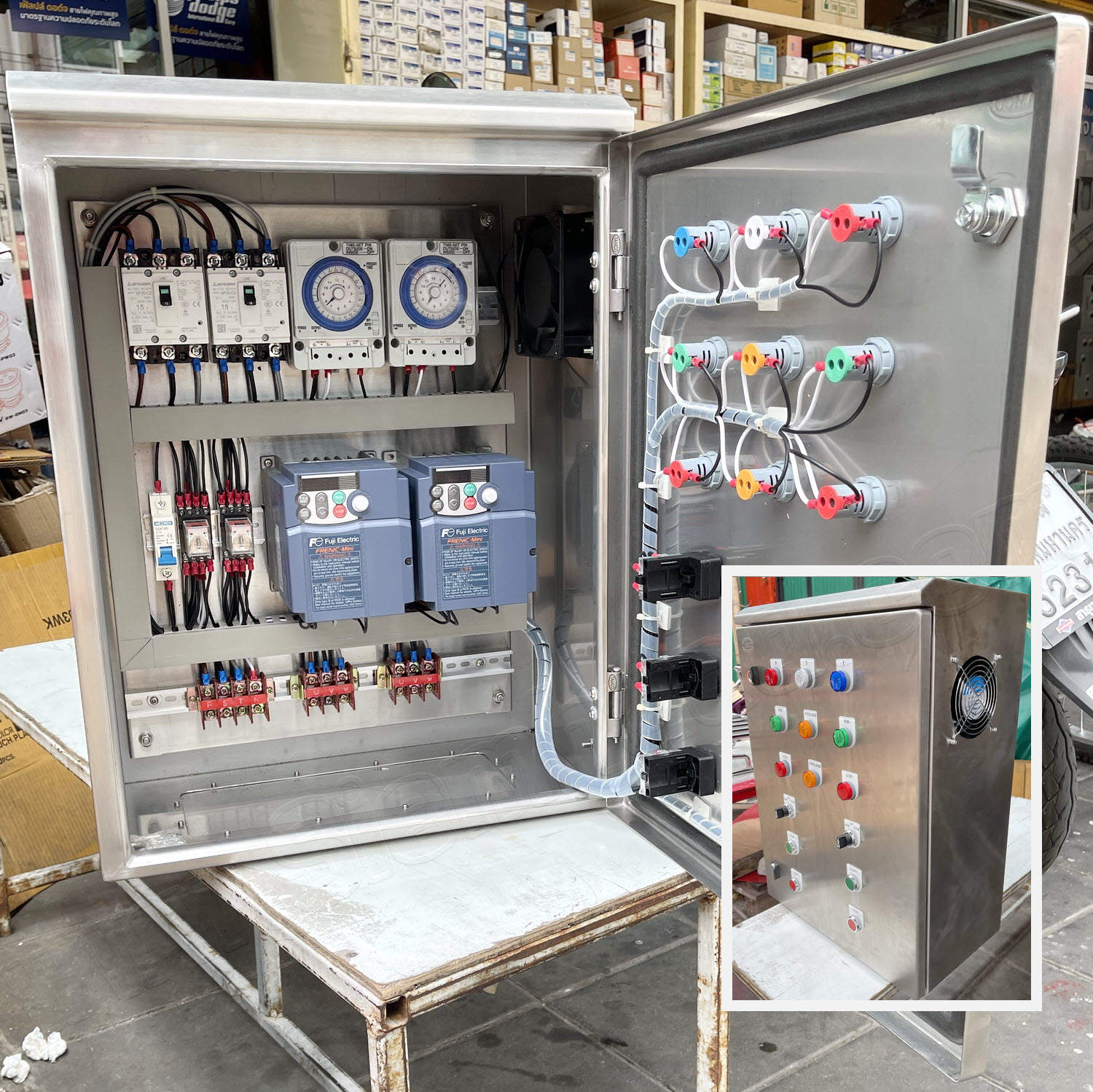 ตู้ควบคุมอินเวอร์เตอร์ ตู้ไฟระบบคอนโทรล Start and stop Inverter (อุปกรณ์ Stainless Compact Enclosure, Control Switch, LED Pilot Lamp, Time Switch, MOLD CASE CIRCUIT BREAKER, AC cooling fan, Miniature Circuit Breaker, Relay, INVERSTER (FUJI)