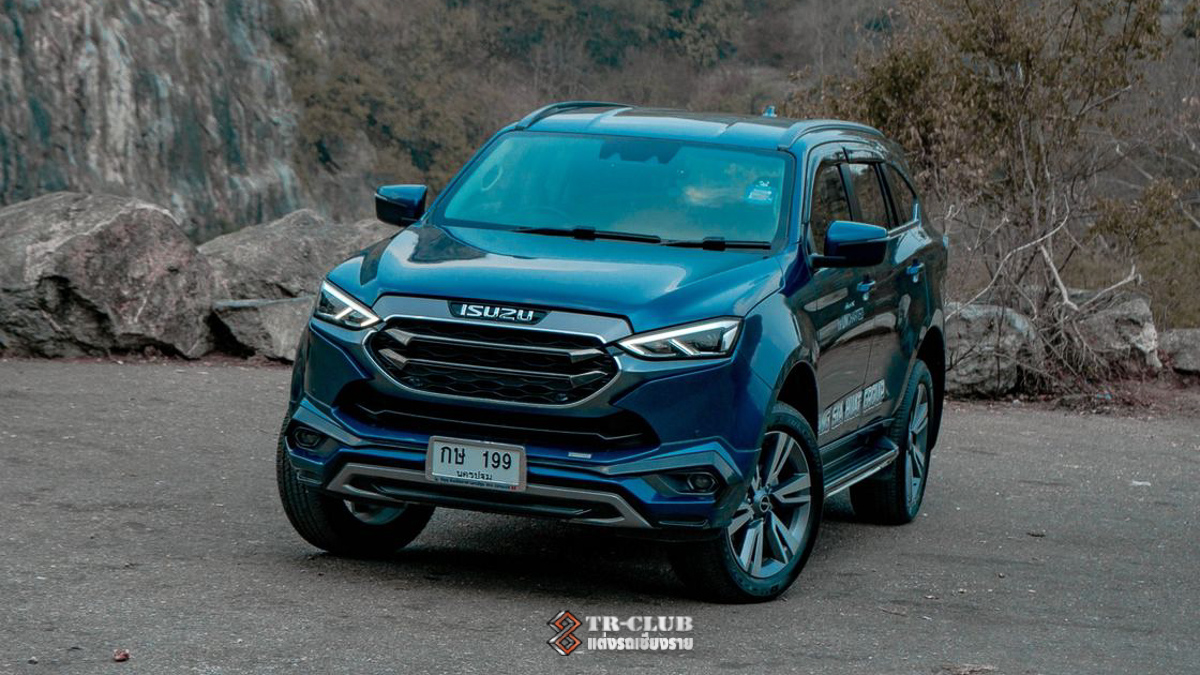 ชุดแต่งสเกิร์ตรอบคัน THUNZER สำหรับ Mu-X 2021