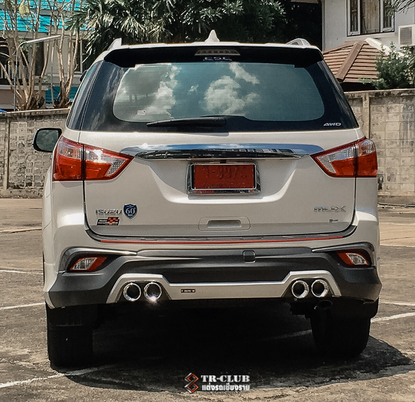 ชุดแต่งสเกิร์ตรอบคัน FS-FREEFORM V1 MU-X 2017-2019