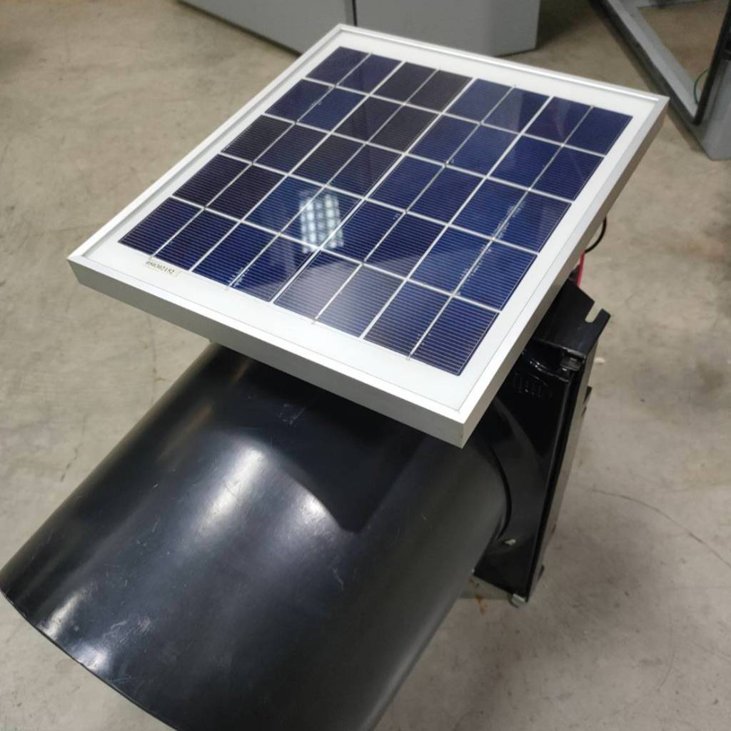 ไฟจราจรโซล่าเซลล์ ไฟกระพริบโซล่าเซลล์