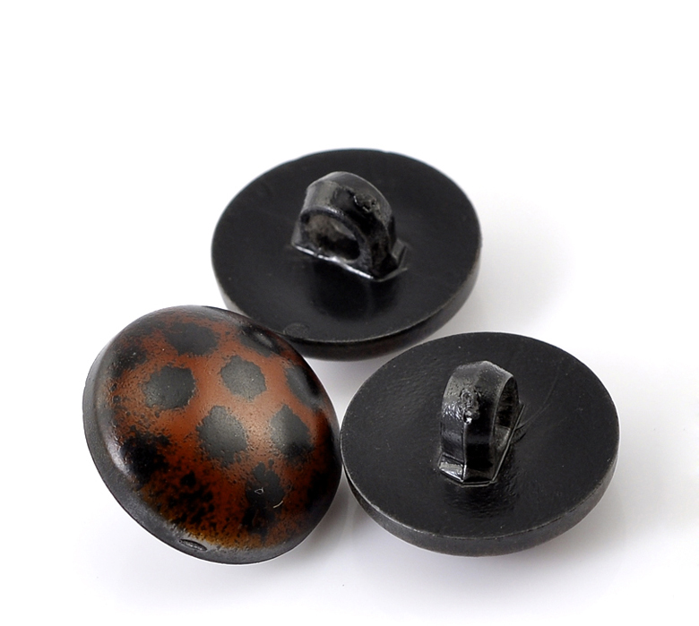 กระดุมเรซิ่นเม็ดกลมทรงเห็ด ลายเต่าทอง ขนาด 15 มม.สีดำน้ำตาล 50 เม็ด