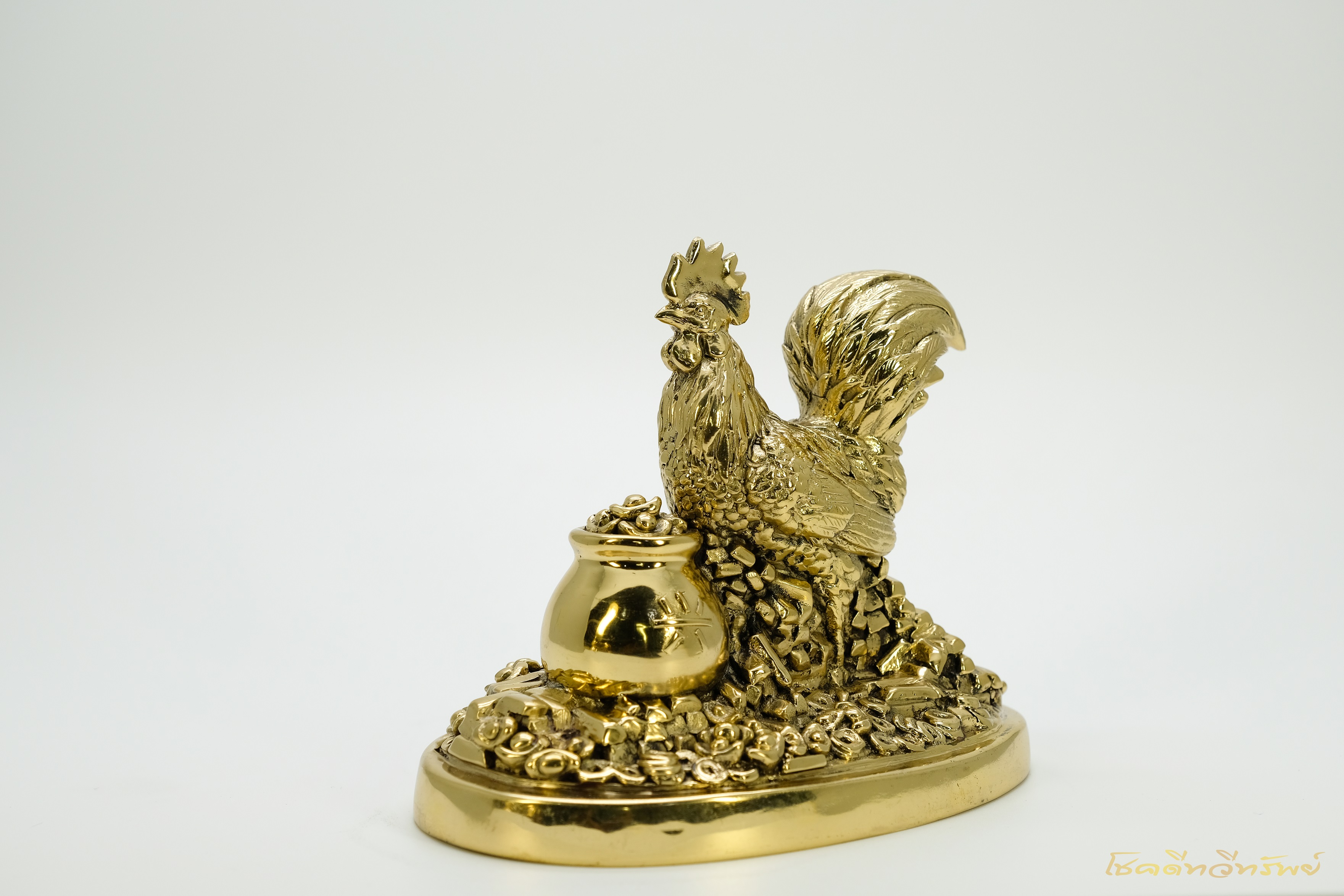 รูปปั้นไก่มงคล