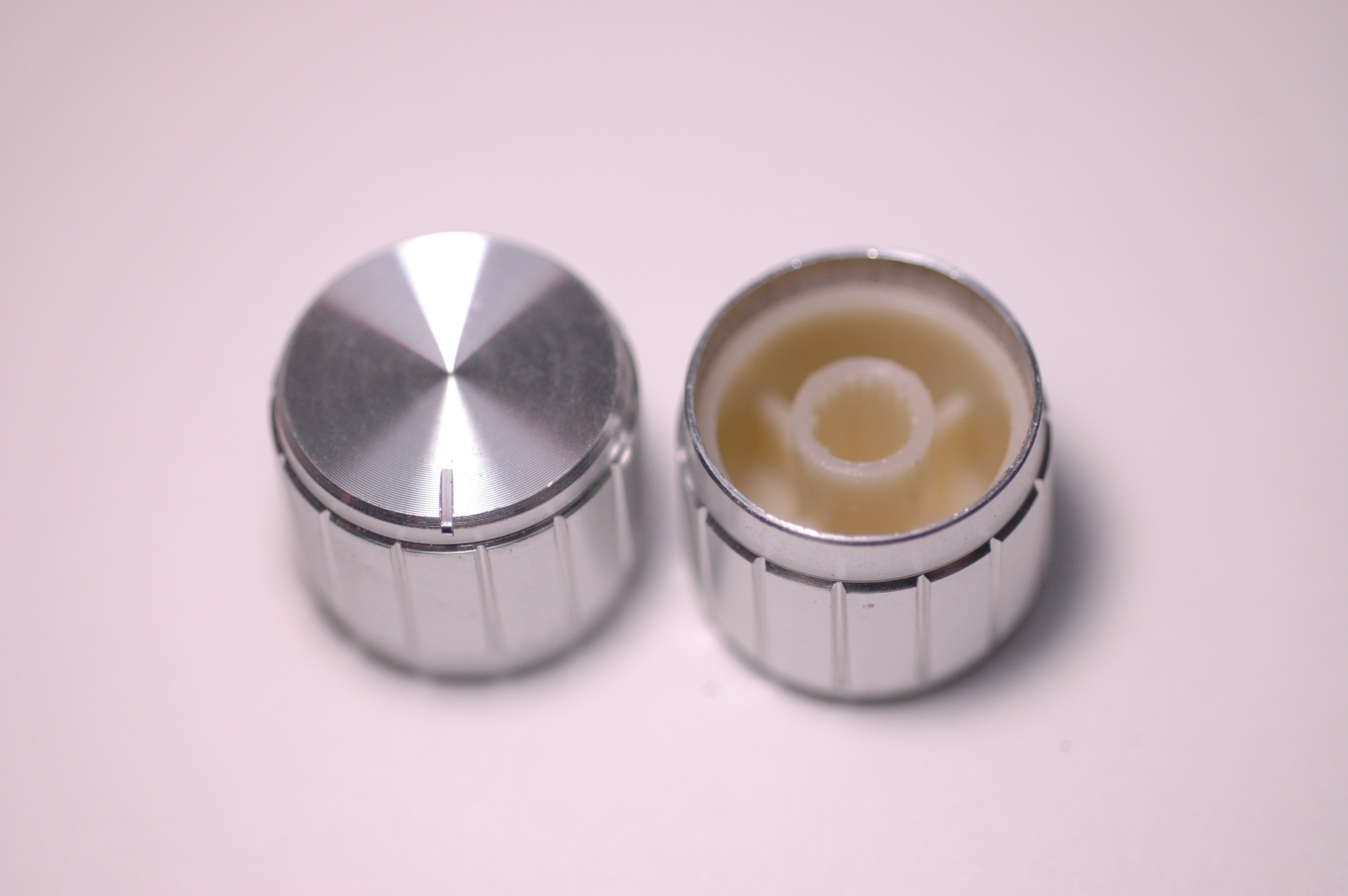 ลูกบิดวอลลุ่ม 30mm. สีเงิน