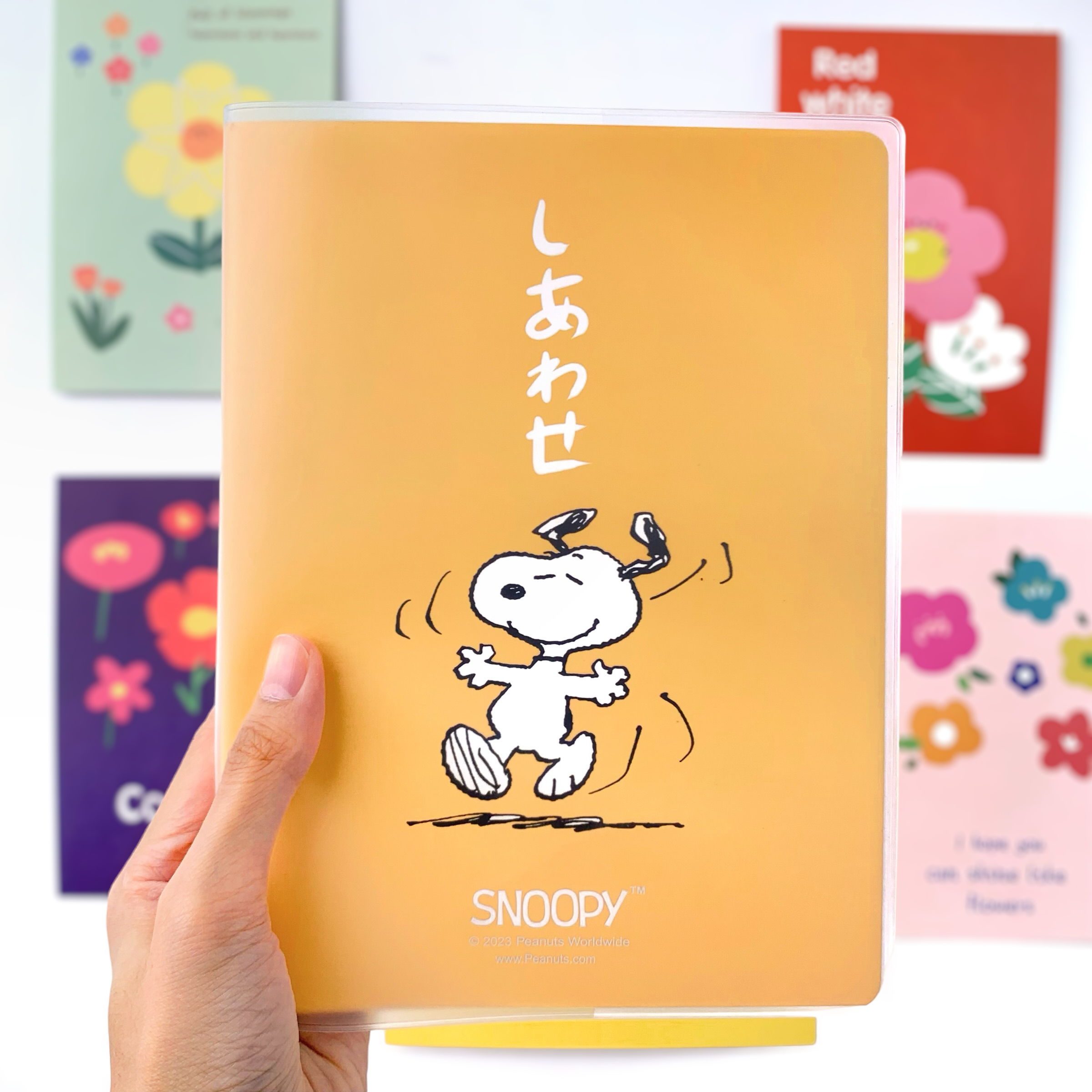 สมุดโน๊ต สมุดจดบันทึก ขนาด A5 มีเส้น หุ้มปกพลาสติก ลายลิขสิทธิ์แท้ Snoopy