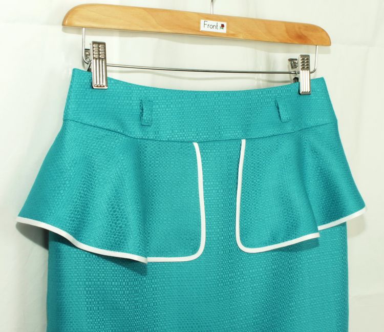 SK-172 กระโปรงแฟชั่น&ทำงาน ทรงสอบแต่งระบาย ผ้า CHANEL สีฟ้า