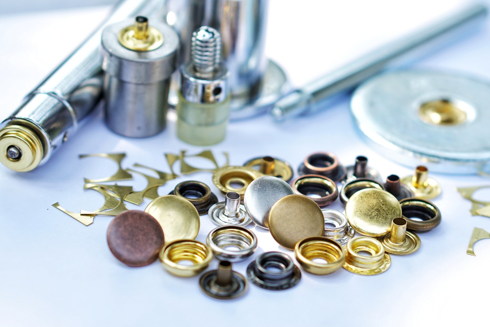 กระดุมแป๊ก 47 ขนาด 12.5 มิลลิเมตร เนื้อทองเหลือง สีรมดำ