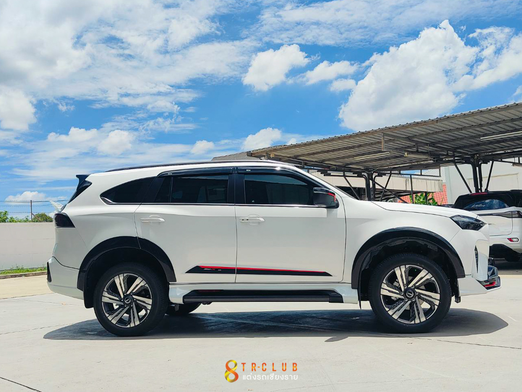 ชุดแต่งสเกิร์ตรอบคัน Emperor M II (Active, Altimate Elegant) MU-X 2025