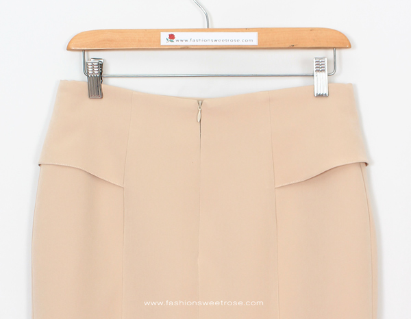 กระโปรงทรงสอบ แต่งระบายด้านหน้า ผ้า Double Twist สีเบจ / SK-483