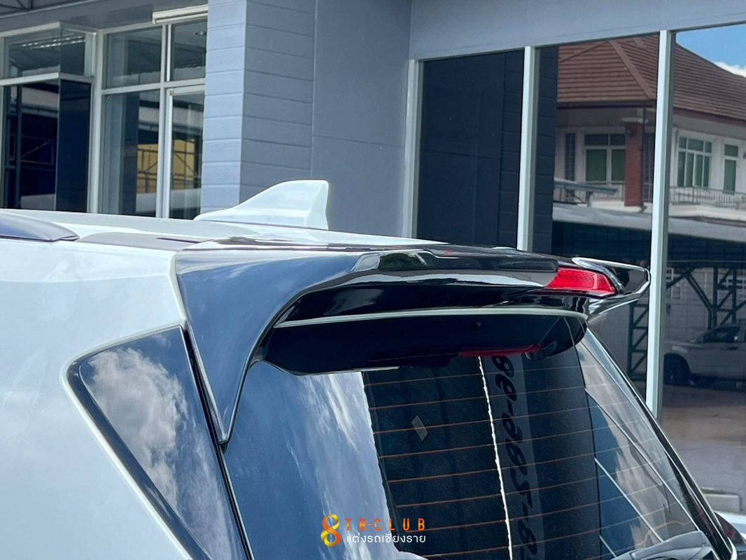 ชุดแต่งสเกิร์ตรอบคัน Emperor M II (Active, Altimate Elegant) MU-X 2025