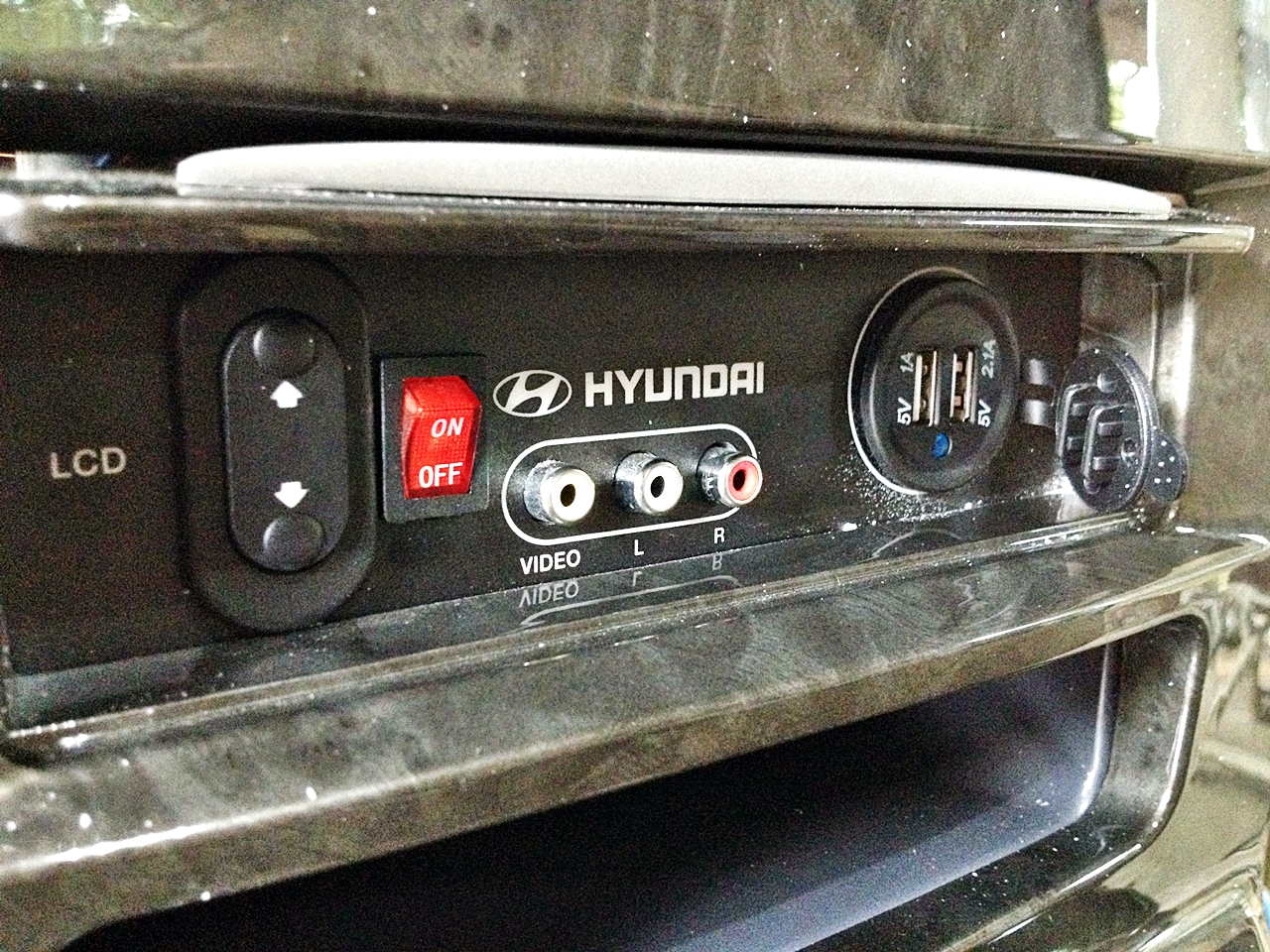 HYUNDAI H-1 STAREX [ ประตูไฟฟ้า 2 ข้าง ( ซ้าย ขวา ) + เบาะvipไฟฟ้า ทรง starex + เปลี่ยนทีวี 22" คอนโซลสูง ] { 4กฮ5348 }
