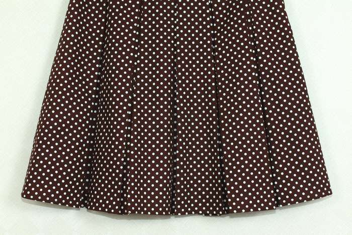 SK-270 กระโปรงแฟชั่น&ทำงาน ทรงบาน ผ้าคอตต้อนญี่ปุ่นพิมพ์จุดขาวพื้นน้ำตาลเข้ม