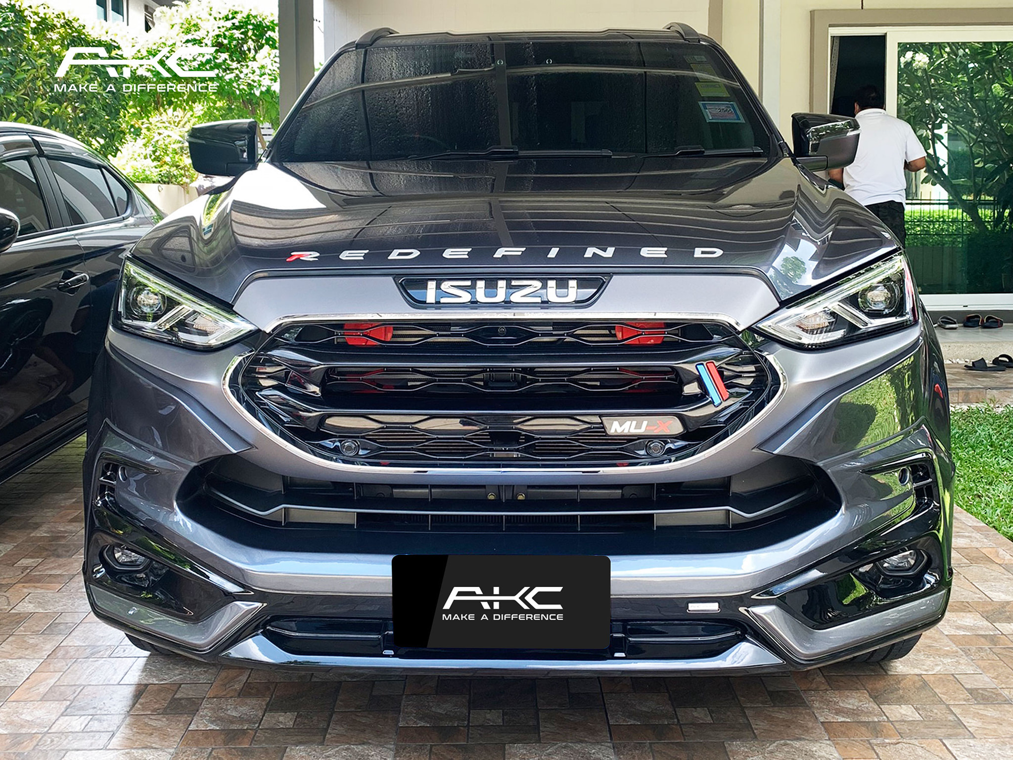 ชุดแต่งสเกิร์ตรอบคัน AKC สำหรับ Mu-X 2021