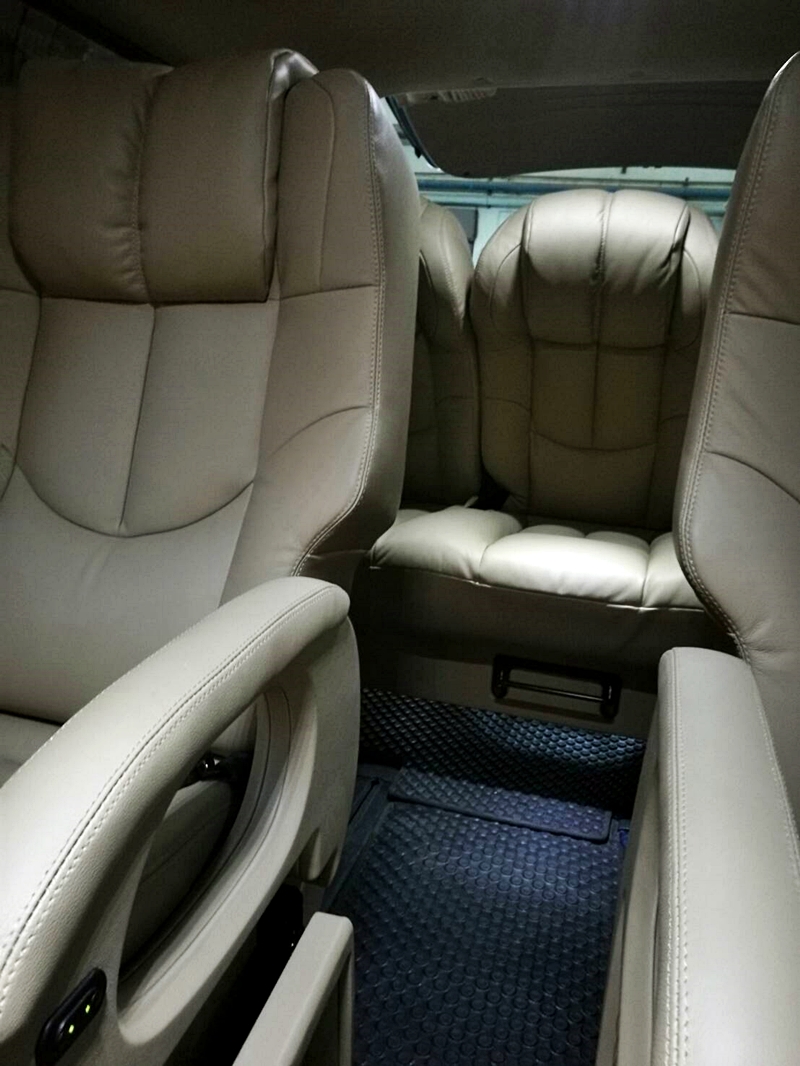 HYUNDAI H-1 DELUXE [ คอนโซลเพดาน + ประตูไฟฟ้า + เบาะ + ชุดแต่ง + ช่วงล่าง ] - ฮพ7222