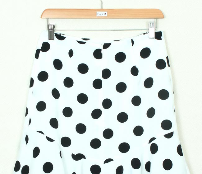 SK-288 กระโปรงแฟชั่น&ทำงาน ทรงย้วย ผ้าไหมอิตาลีพิมพ์ลาย Polka Dot วงกลมดำ พื้นขาว