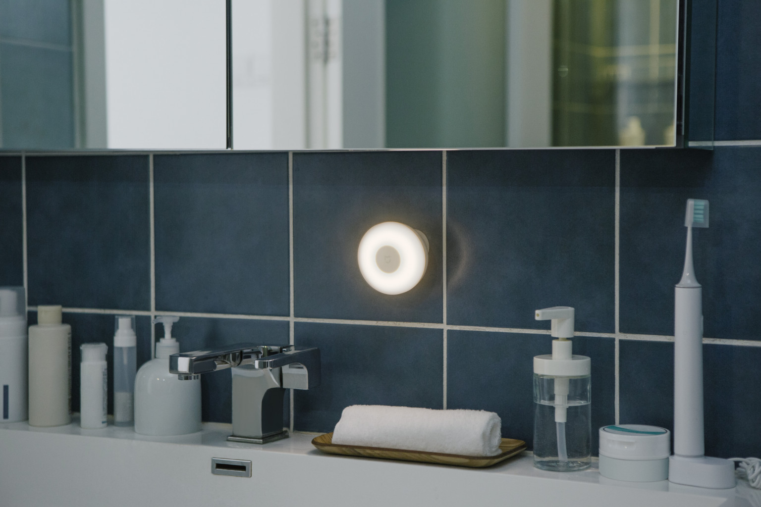 Mi Motion Night Light 2 ไฟตรวจจับการเคลื่อนไหว ทางเดินอัจฉริยะ 2 รุ่นบลูทูธ รับประกัน 1 ปี