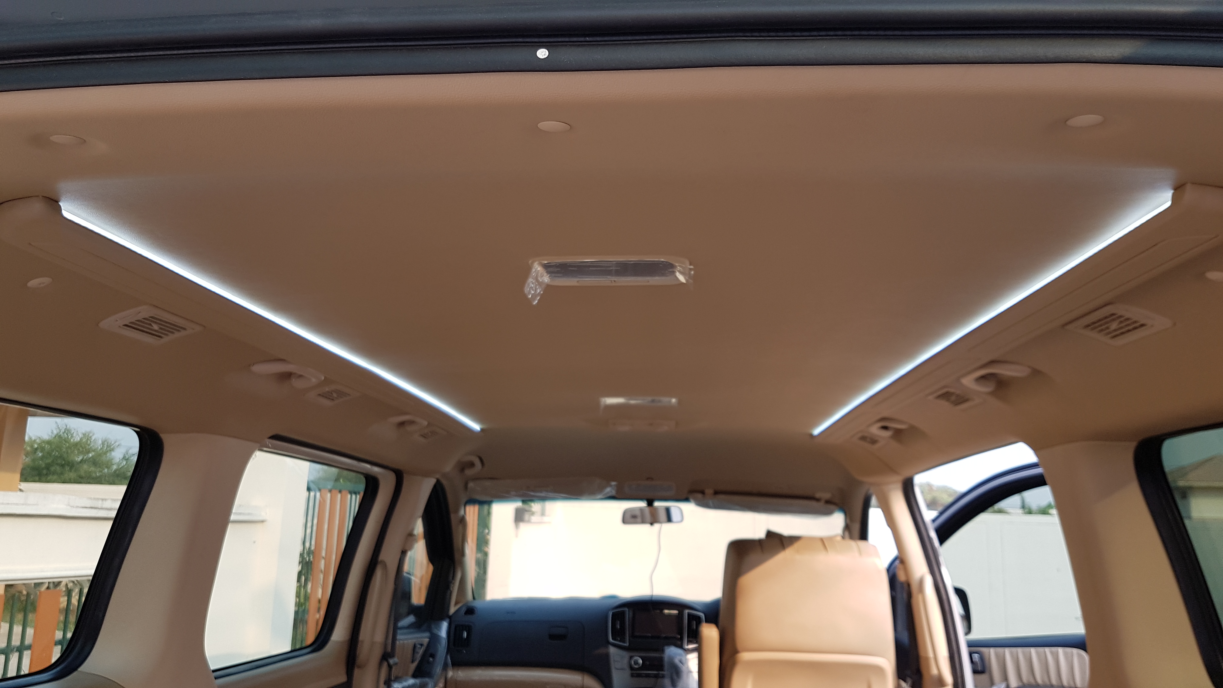 /หุ้มหลังคา พร้อมรางไฟ ลายเรียบ