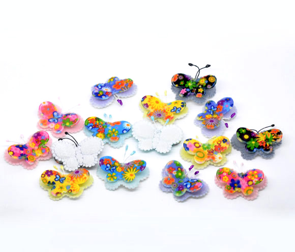 ผีเสื้อผ้าสักหลาดเพ้นท์ลวดลายสวยงามสำหรับติดประดับตกแต่ง ขนาด 46x40mm คละสี 10 ชิ้น