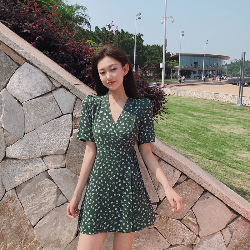 [ Green ] Blossom mini dress เดรสสั้นชีฟอง ลายดอก