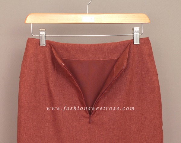 กระโปรงทรงสอบ ผ้าคอตต้อนลินินไอริสสีส้มอิฐ ด้านหน้ากระโปรงดีไซน์เรียบหรู / SK-441