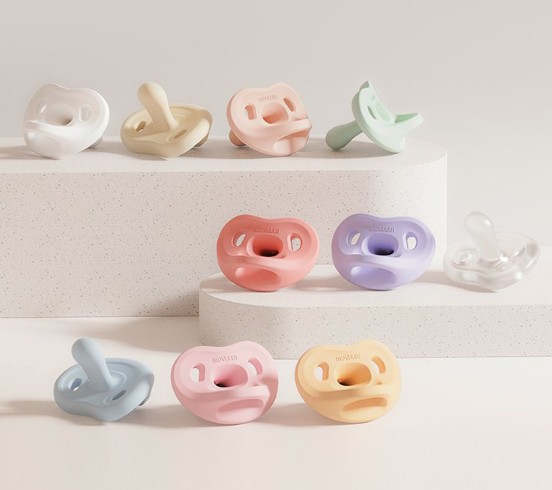 MOYUUM จุกหลอกซิลิโคนทั้งชิ้น รุ่น Macaron (พร้อมเคส)