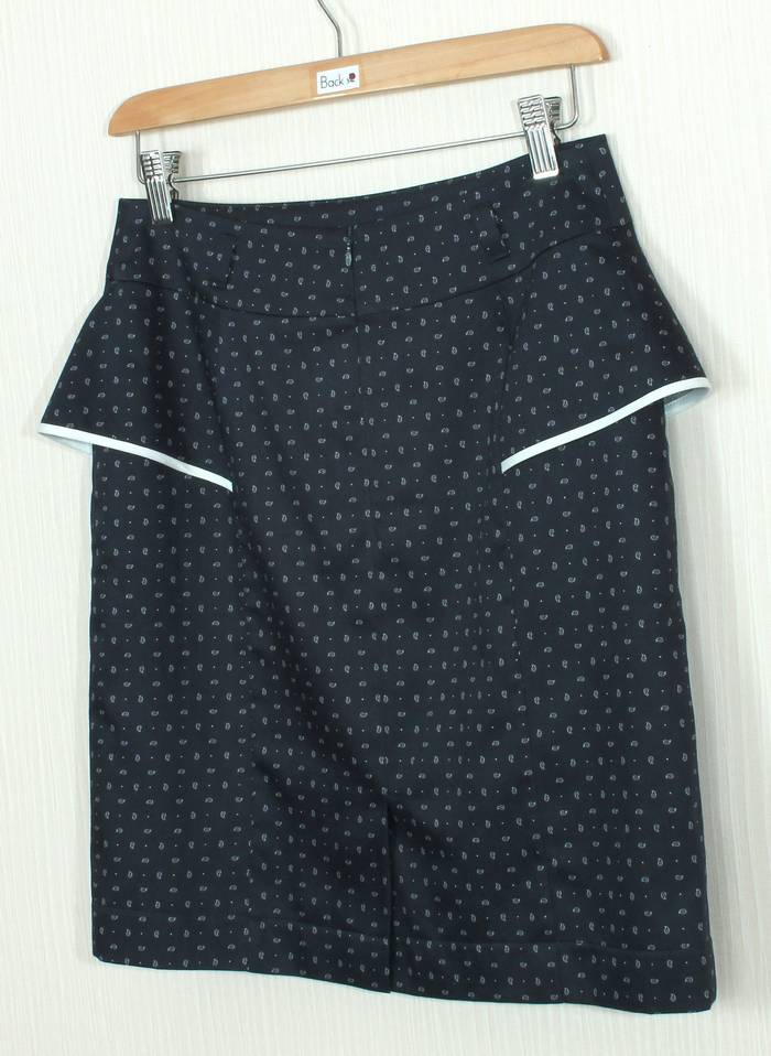 SK-244 กระโปรงแฟชั่น&ทำงาน ทรงสอบแต่งระบาย ผ้าคอตตอนญี่ปุ่นพื้นน้ำเงินเข้มพิมพ์ลายลูกน้ำเล็กๆ