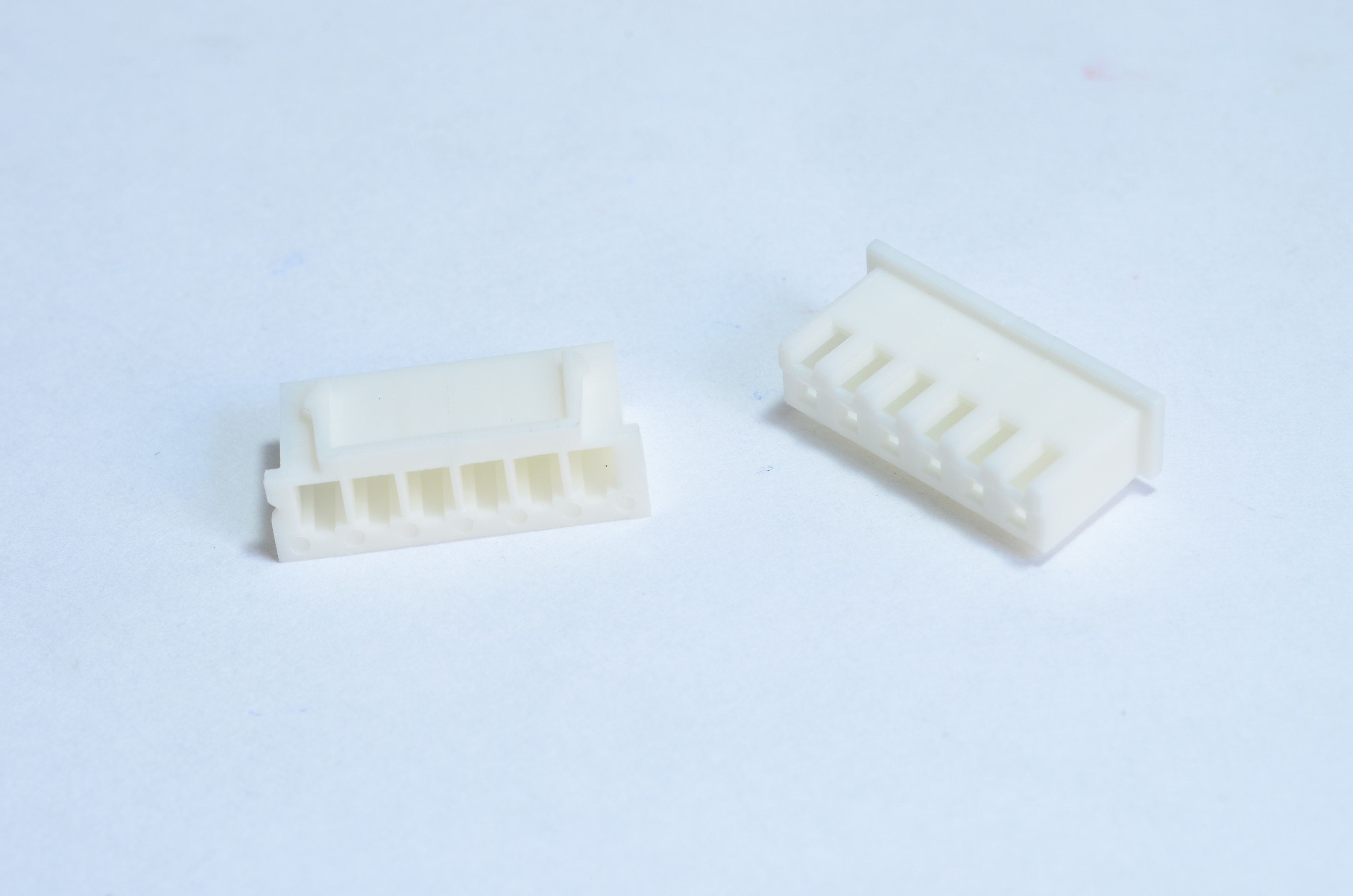 112406/RH : 2mm,6 Pins,Housing connector
