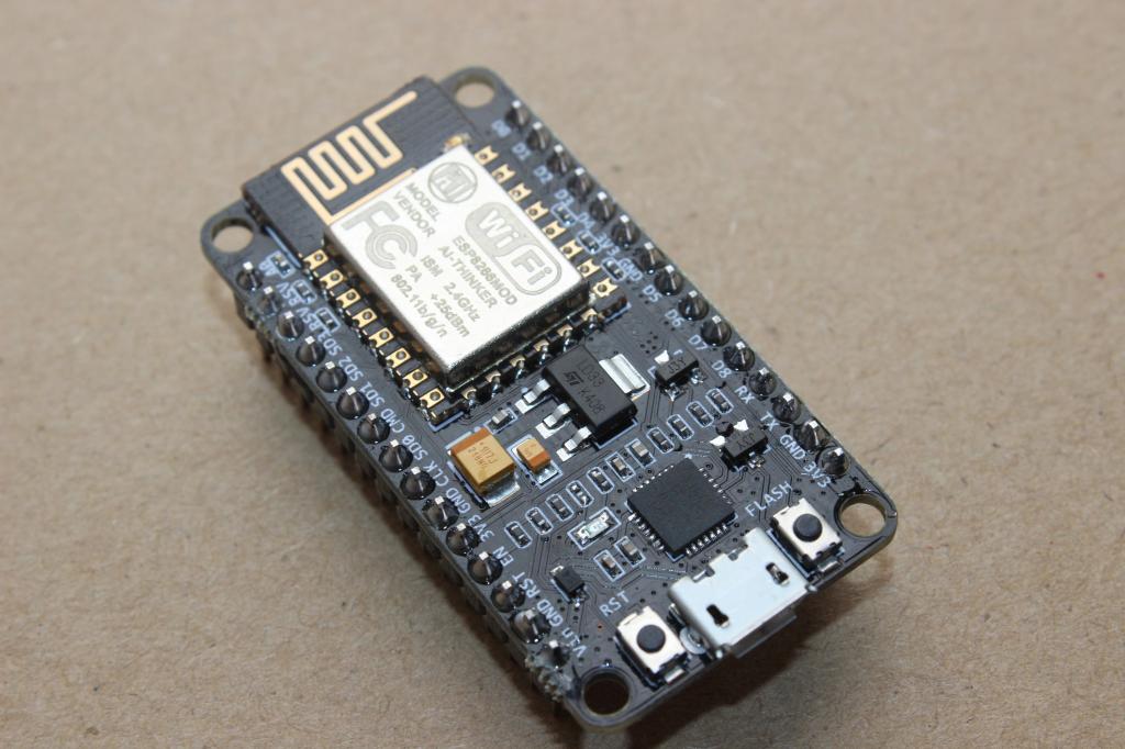 NodeMCU V2 : LUA based ESP8266-12E NodeMCU V2