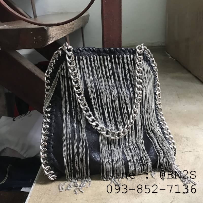 กระเป๋า mini vintage bag สายโซ่ 8 นิ้ว หนังดำ