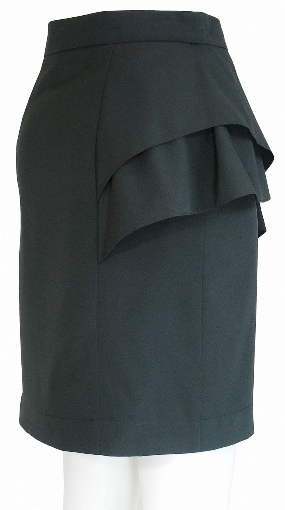 SK-076 กระโปรงทรงสอบ ผ้าไหมอิตาลีสีดำ แต่งระบายไล่ระดับ ลายผ้าสวยค่ะ