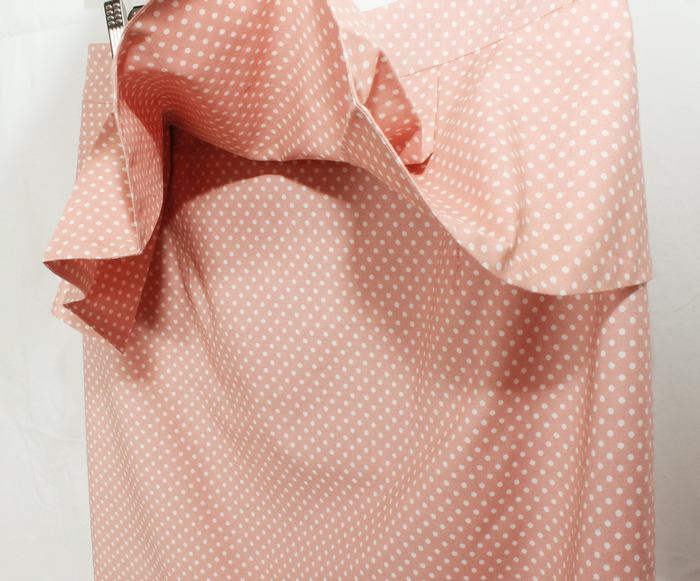 SK-197 กระโปรงแฟชั่น&ทำงาน ทรงสอบ ผ้าคอตต้อนญี่ปุ่นสีชมพูพาสเทล ด้านหน้ากระโปรงจับจีบระบาย